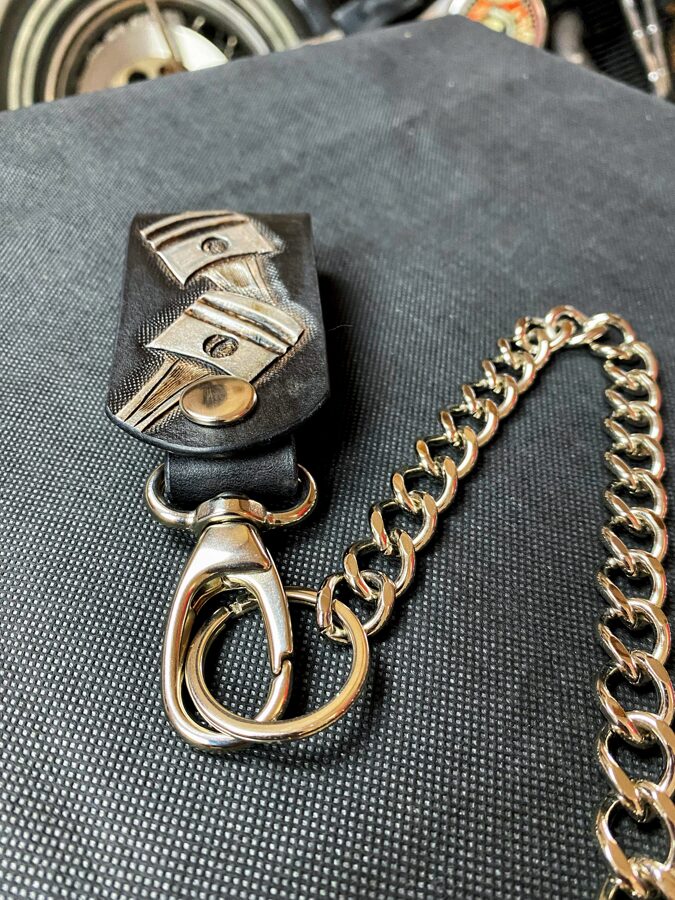 Leather key fob Pistons 