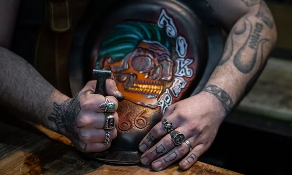 Work in progress on a custom bobber seat